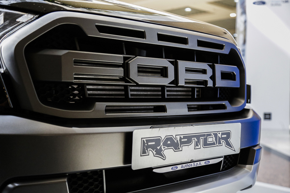 ford-ranger-raptor-front