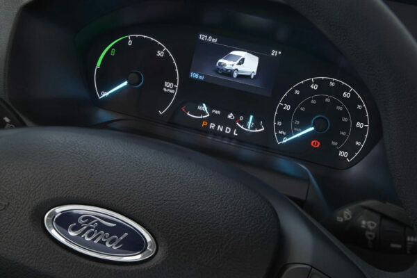 Shot_16_V363_ETransit_Detail_Instrument_Cluster_MPH_16x9.jpg.renditions.extra-large Shot_16_V363_ETransit_Detail_Instrument_Cluster_MPH_16x9.jpg.renditions.extra-large