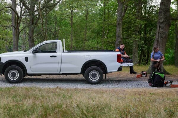 ford-raptor-eu-03_P703_XL_Ext_Profile_Static_Talent_1-16x9-2160x1215-sog.jpg.renditions.original ford-raptor-eu-03_P703_XL_Ext_Profile_Static_Talent_1-16x9-2160x1215-sog.jpg.renditions.original