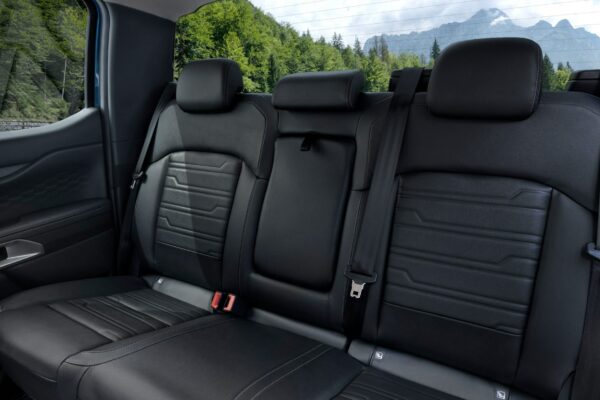 ford-raptor-eu-2398_15_P703_Limited_Int_Rear_Seats_0010_Centre_console_V5-16x9-2160x1215-sog.jpg.renditions.original ford-raptor-eu-2398_15_P703_Limited_Int_Rear_Seats_0010_Centre_console_V5-16x9-2160x1215-sog.jpg.renditions.original