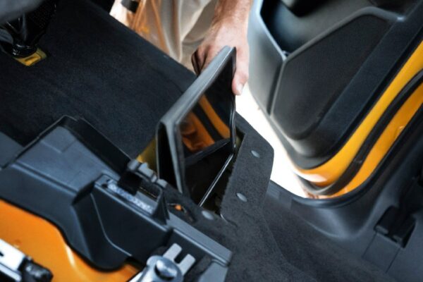 ford-raptor-eu-Extras_14_P703_Under-Seat_Stowage-9x8-1200x1066-sog.jpg.renditions.original ford-raptor-eu-Extras_14_P703_Under-Seat_Stowage-9x8-1200x1066-sog.jpg.renditions.original