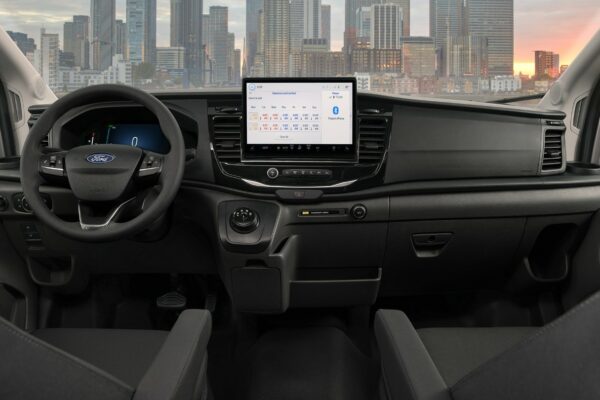 ford-e-transit-doppia-cabina-cockpit ford-e-transit-doppia-cabina-cockpit