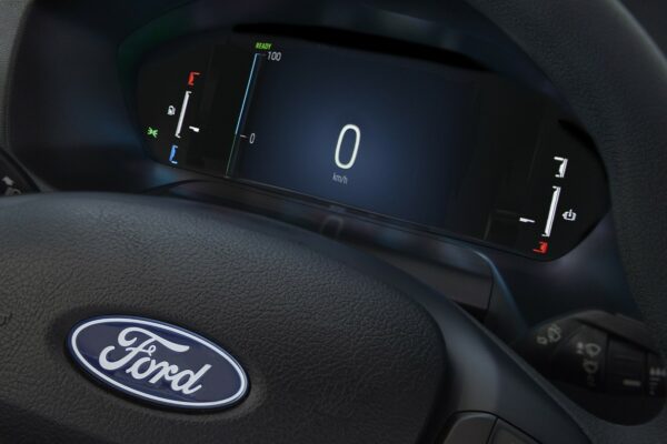 ford-e-transit-doppia-cabina-cruscotto ford-e-transit-doppia-cabina-cruscotto