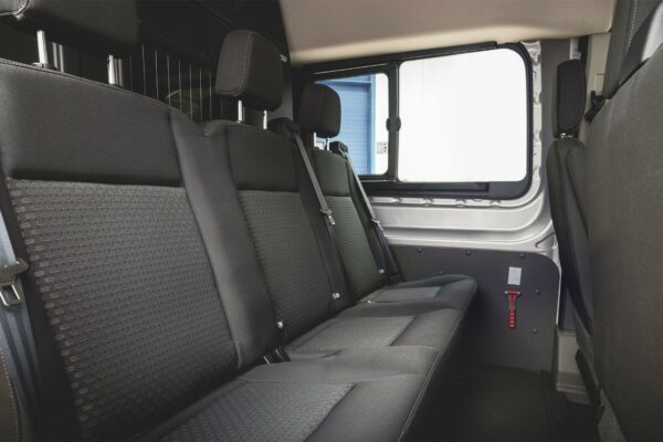 ford-e-transit-doppia-cabina-sedili-posteriori ford-e-transit-doppia-cabina-sedili-posteriori